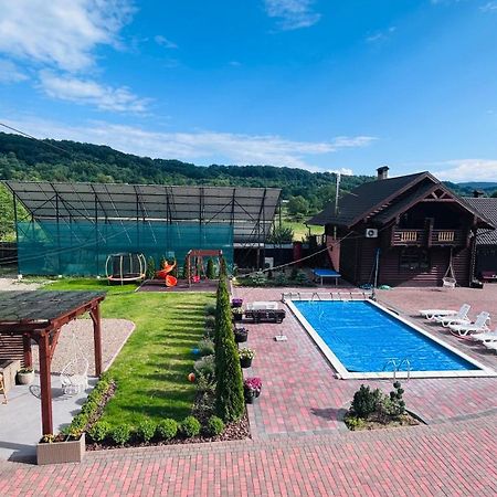 На Ставку Villa Vyzhnytsya Luaran gambar