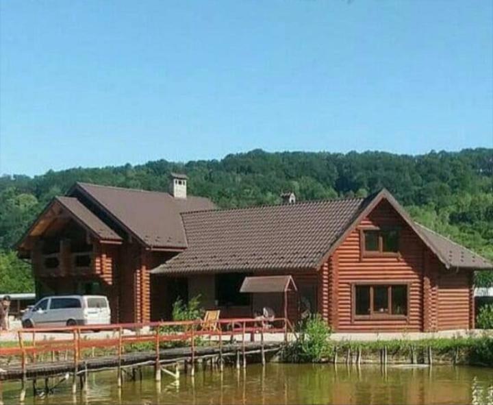 На Ставку Villa Vyzhnytsya Luaran gambar