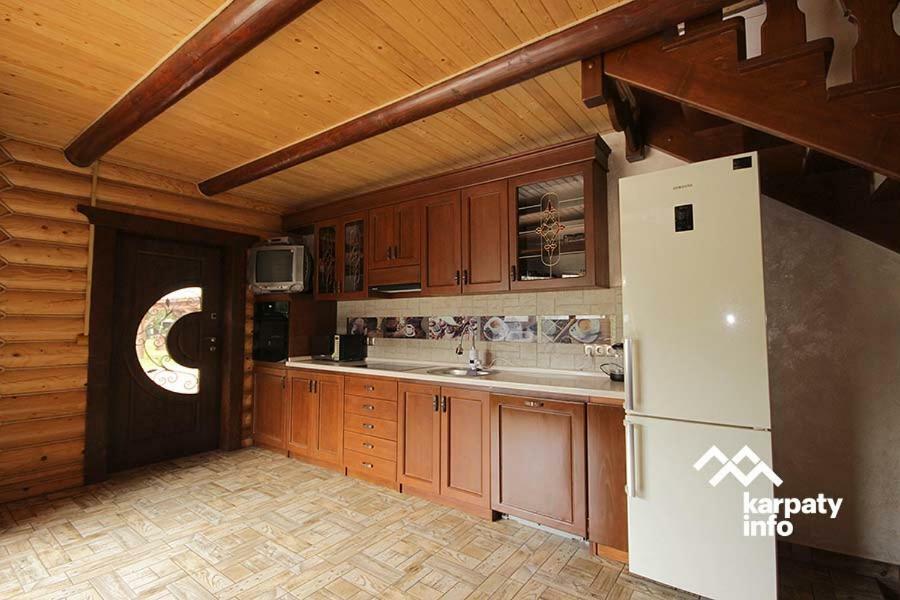 На Ставку Villa Vyzhnytsya Luaran gambar