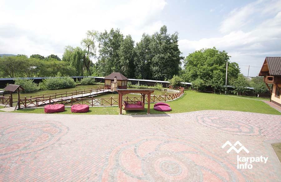На Ставку Villa Vyzhnytsya Luaran gambar