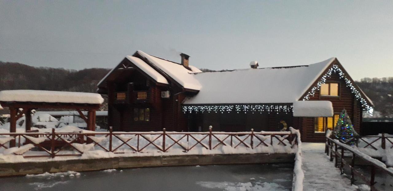 На Ставку Villa Vyzhnytsya Luaran gambar